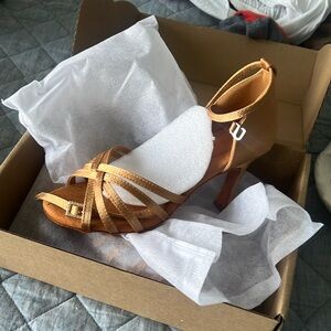 Brand New beige/gold ballroom dance shoes. Size 6.5